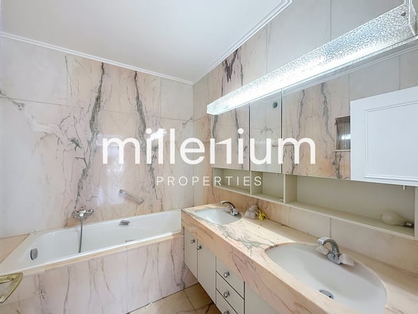 Grand appartement entièrement rénové à Champel 9