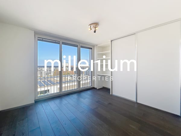 Appartement en attique proche des organisations internationales 12