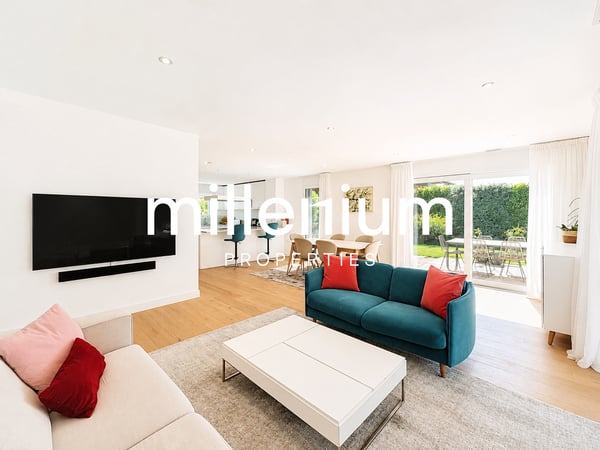 Maison moderne alliant confort et modernité à Chavannes-des-Bois 4