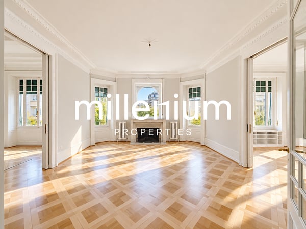 Appartement de prestige de 5P proche Eglise Russe 2