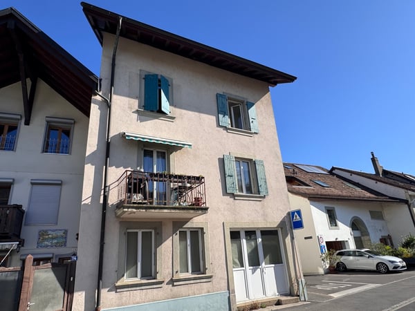 Immeuble d'habitation avec un local commercial au coeur de Bussigny 8