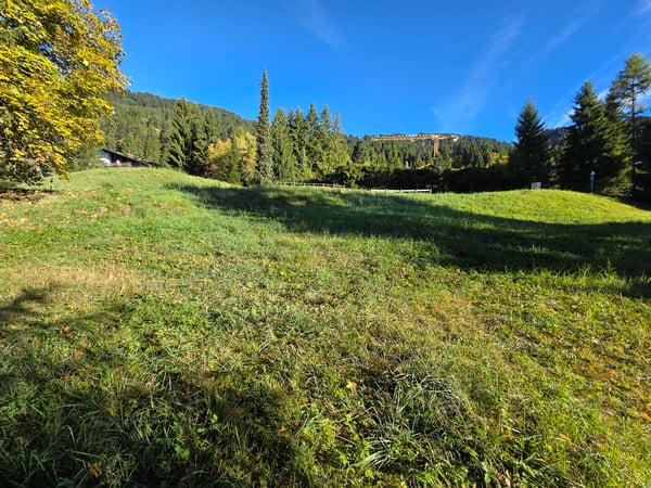 Parcelle constructible de 2044 m2 - Domaine de la Résidence 7