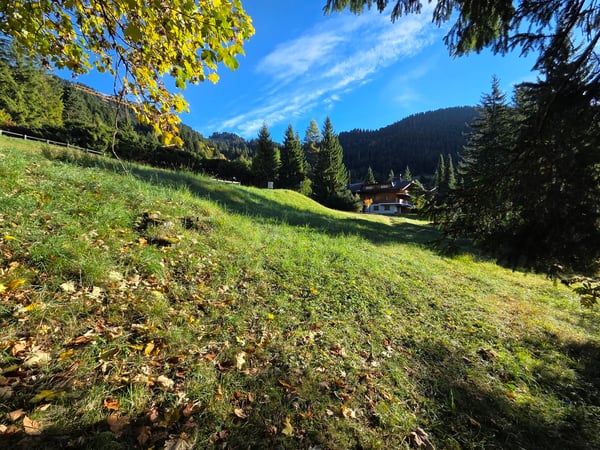 Parcelle constructible de 2044 m2 - Domaine de la Résidence 4