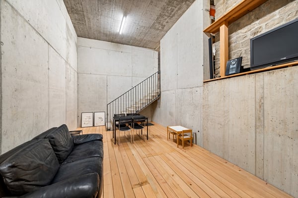 Deux appartements en PPE avec place d'amarrage et revenu locatif 13