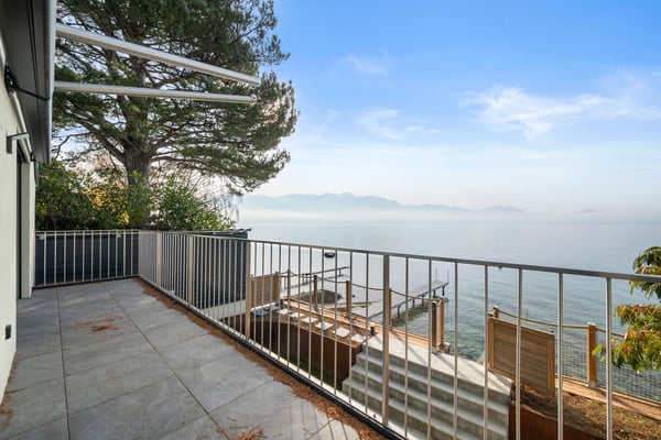 Deux appartements en PPE avec place d'amarrage et revenu locatif 5