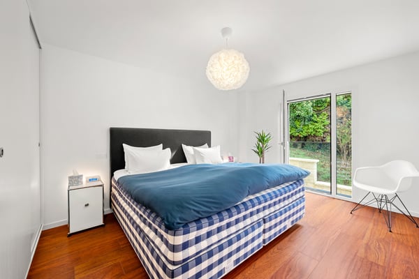 Deux appartements en PPE avec place d'amarrage et revenu locatif 10