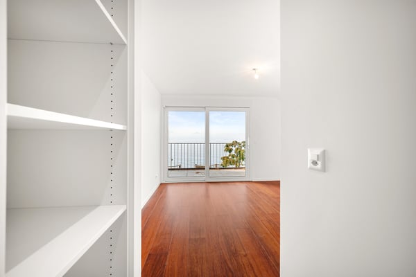 Deux appartements en PPE avec place d'amarrage et revenu locatif 11