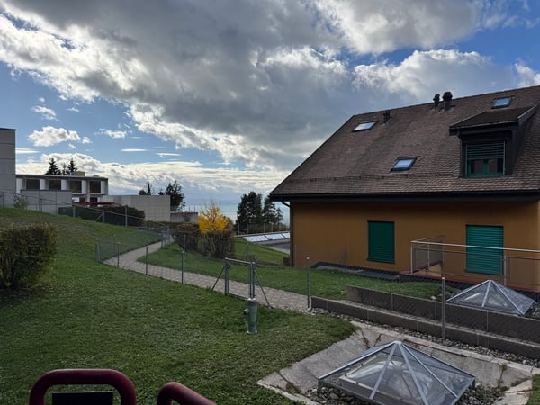 Appartement de 2,5 pièces + disponible aménagé de 50m2 8