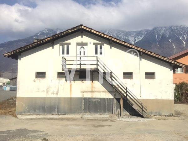 Bâtiment artisanal sur parcelle de 1805 m2 à vendre à Martigny 4