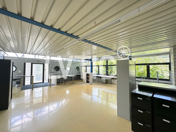 Halle, bureaux de 2360 m2 sur parcelle de 3350 m2 à vendre à Moudon 4