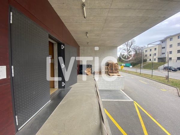 Bureaux, dépôt de 1'450 m2 à vendre à Givisiez - Fribourg 10