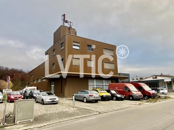 Industriegebäude 2020 m2 und Grundstück 1615 m2 Bösingen zu verkaufen 4