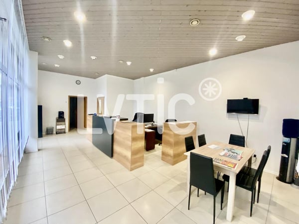 Gemischtes Industrie- und Wohngebäude mit 2020 m2 zum Verkauf Bösingen 6