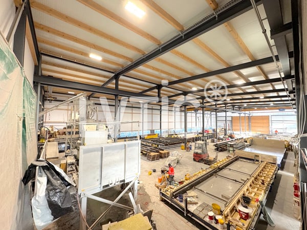 Halle industrielle de 2300 m2 sur parcelle de 4380 m2 à vendre à Aigle 7