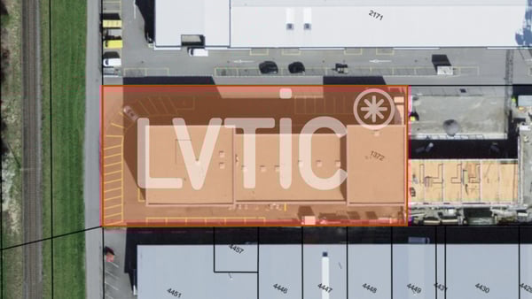 Bâtiment industriel, ateliers, bureaux de 3690 m2 à vendre à Collombey 1