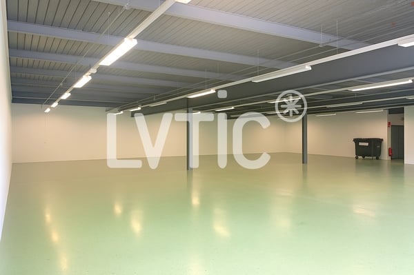Dépôt, atelier de 380 m2 à louer à Vuisternens-en-Ogoz - Rossens 1
