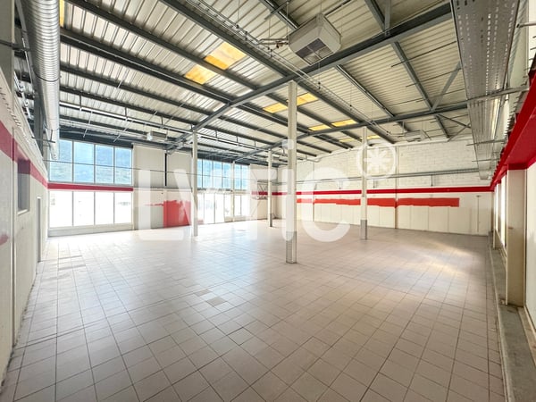 Locaux, commerce, atelier de 490 m2 à vendre à Granges - Sierre 3