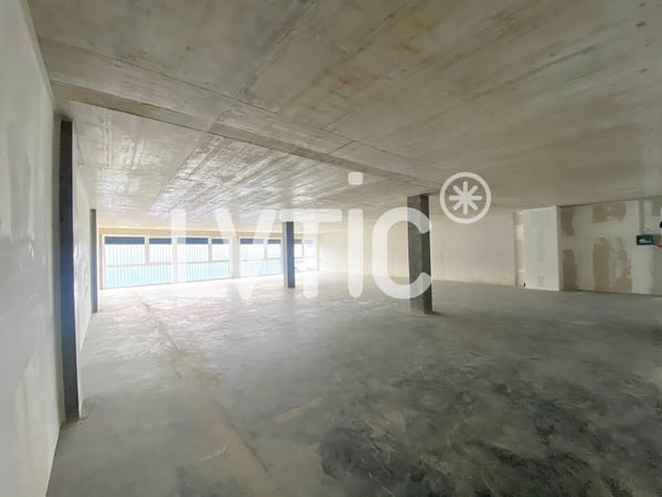 Atelier, dépôt, bureaux de 480 m2 à louer à Yverdon 3