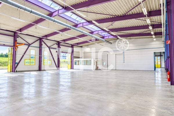 Atelier, dépôt, bureaux de 636 m2 à louer à Romont 4