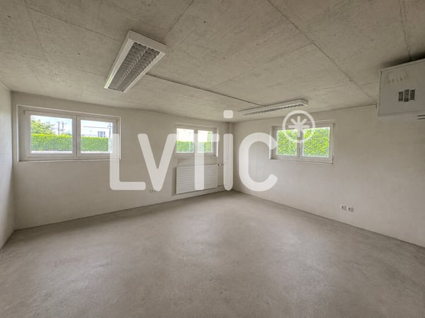 Petit bâtiment indépendant, atelier de 286 m2 à louer à Domdidier 6