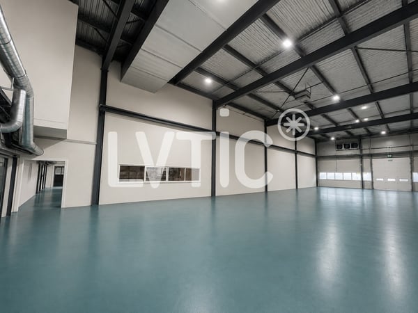 Bâtiment industriel de 2295 m2 sur parcelle 6370 m2 à vendre à Yverdon 8