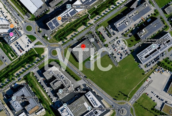 Bâtiment industriel sur une parcelle de 17'000 m2 à vendre à Yverdon 3