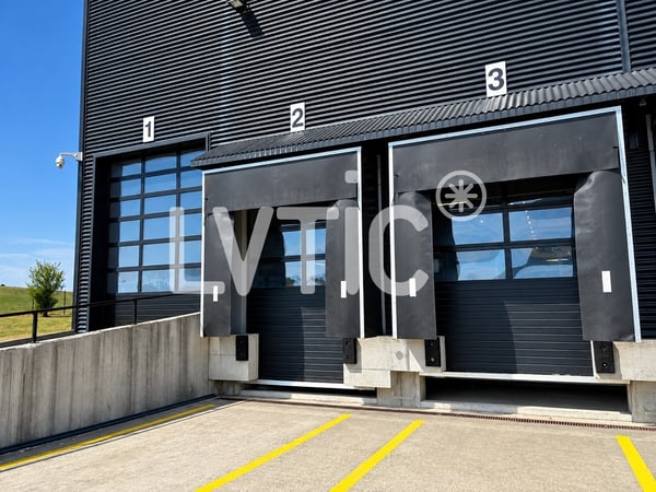 Halle industrielle de 2050 m2 à louer à Châtel-St-Denis 6