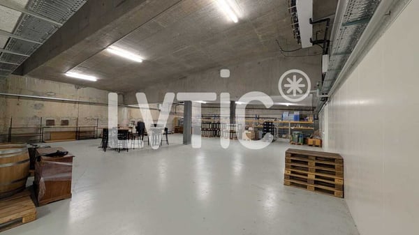 Dépôt, atelier, laboratoire de 800 m2 à louer à Bussigny 3