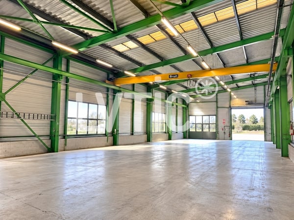 Bâtiment industriel de 2100 m2 sur parcelle 4700 m2 à louer à Moudon 7