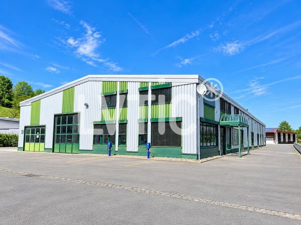 Bâtiment industriel de 2100 m2 sur parcelle 4700 m2 à louer à Moudon 3