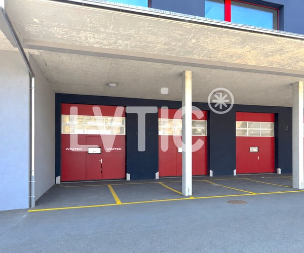 Ateliers, dépôts de 400 m2 à vendre à Collombey 2