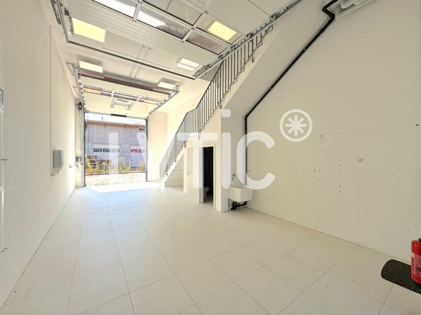 Ateliers, dépôts de 400 m2 à vendre à Collombey 5
