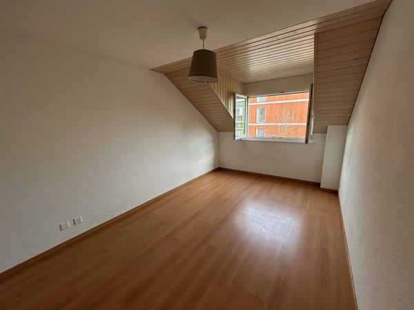 Magnifique duplex 1.5 pièces avec balcon à Gland (en cours de rénovation) 15