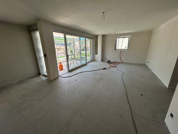Appartement de 7.5 pièces au rez supérieur (en cours de construction) 6