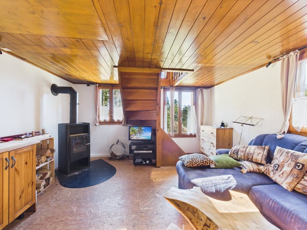 Objet très rare - Chalet de montagne avec confort sur la chaîne du Jura. 5