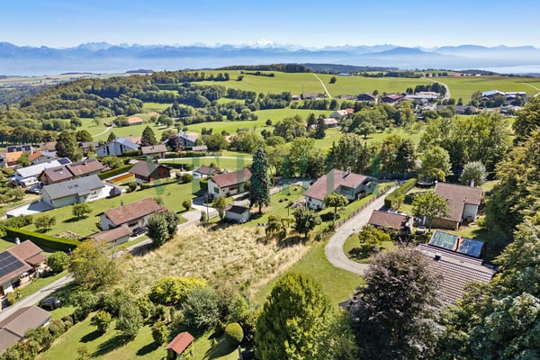 Villa-chalet : un cadre d'exception entre lac et montagnes 4