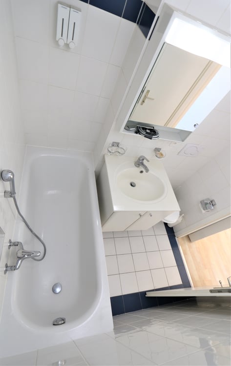Appartement duplex en attique de 4,5 pièces avec balcon et terrasse en toiture aux Acacias 10