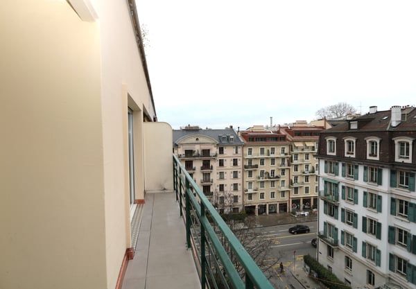 Appartement de 2,5 pièces avec balcon à Champel-Florissant 9