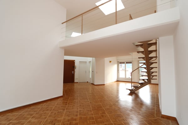 Appartement de 5 pièces en attique avec mezzanine et terrasse à Thônex 1