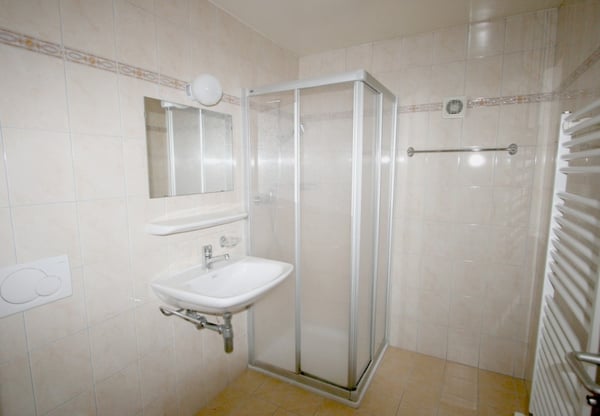 Villa jumelée de 6 pièces avec terrasse et jardin à Bellevue 8