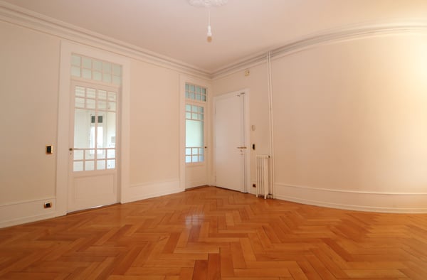 Appartement de 8 pièces dans le quartier des Tranchées 11