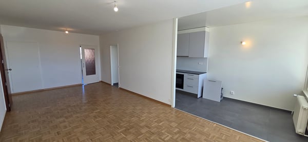 Appartement traversant de 3 pièces avec Loggia 4