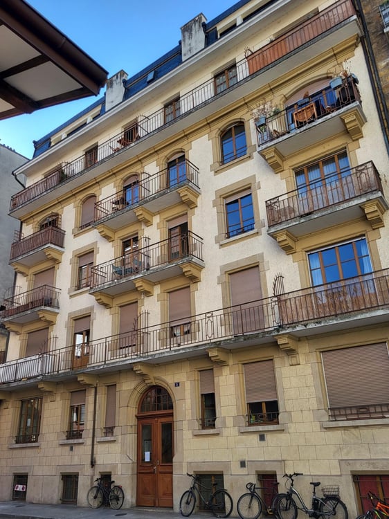 Appartement de 1 pièces avec balcon à la Servette 1