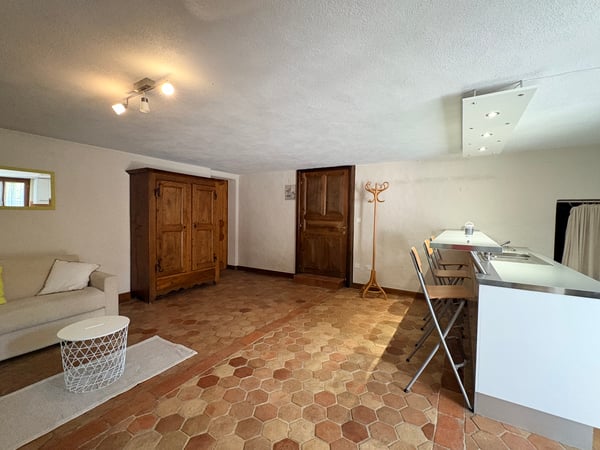 Grand studio meublé situé dans une Villa sécurisée à Plan-Les-Ouates 2