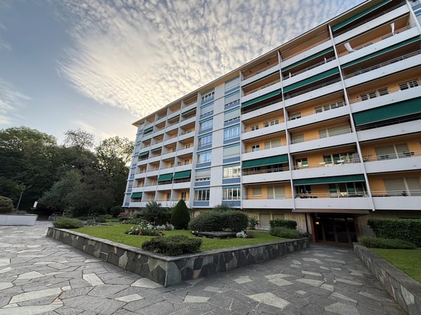 Beau studio meublé renové à Champel 12