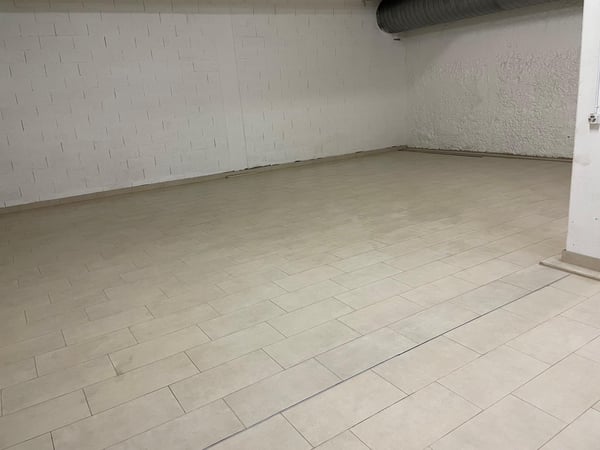 GRAND DEPÔT EN SOUS-SOL A LOUER AU QUARTIER DE L'ETOILE 7