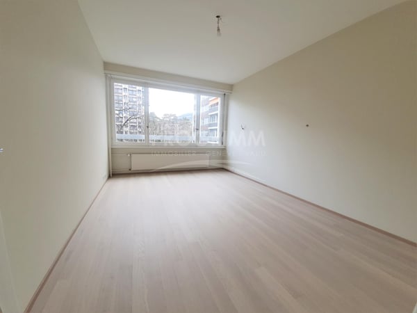 Exclusivité Champel - Appartement neuf et loué de près de 82m2 PPE - Box 5