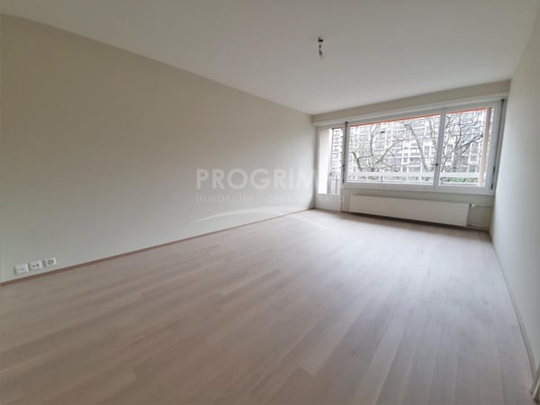 Exclusivité Champel - Appartement neuf et loué de près de 82m2 PPE - Box 4
