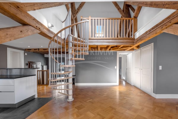 Vieille-ville - Superbe 4 pièces avec Studio - Dernier étage - Ascenseur 4