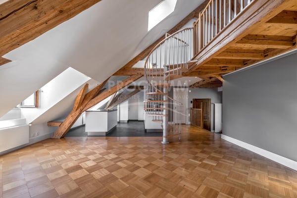 Vieille-ville - Superbe 4 pièces avec Studio - Dernier étage - Ascenseur 5